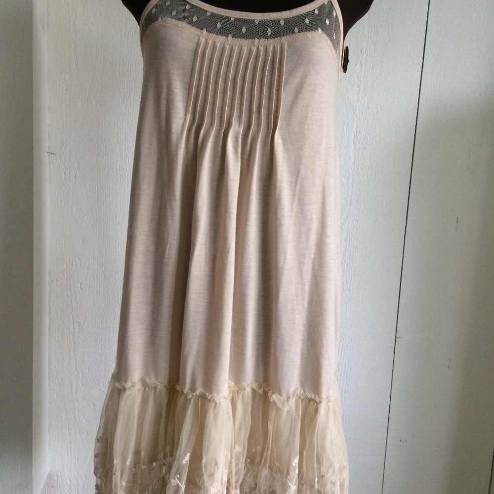 NWT RYU Beige Camisole Tunic w/ Lace Ruffle Bottom Size Small